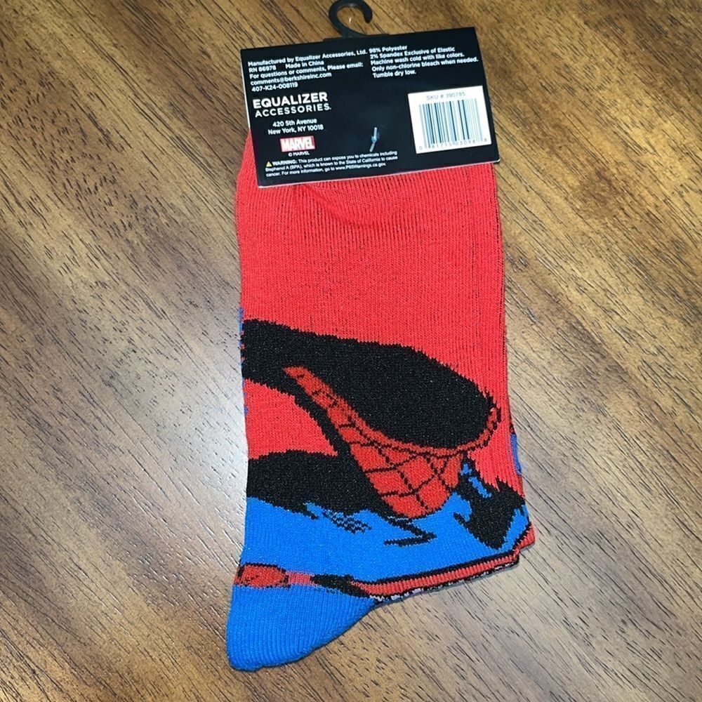 Marvel Spider-Man Crew Socks - Picture 3 of 3